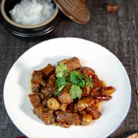 Stewed pork ribs with potato combo