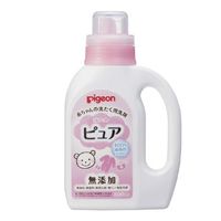 Pigeon baby laundry detergent bottle