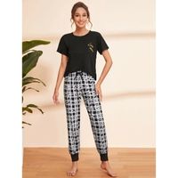 Letter graphic tee & plaid pants pj set l