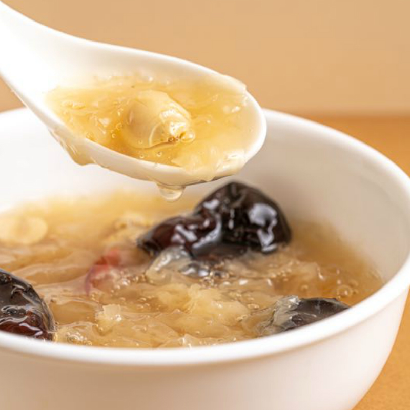 Tremella & peach resin dessert soup