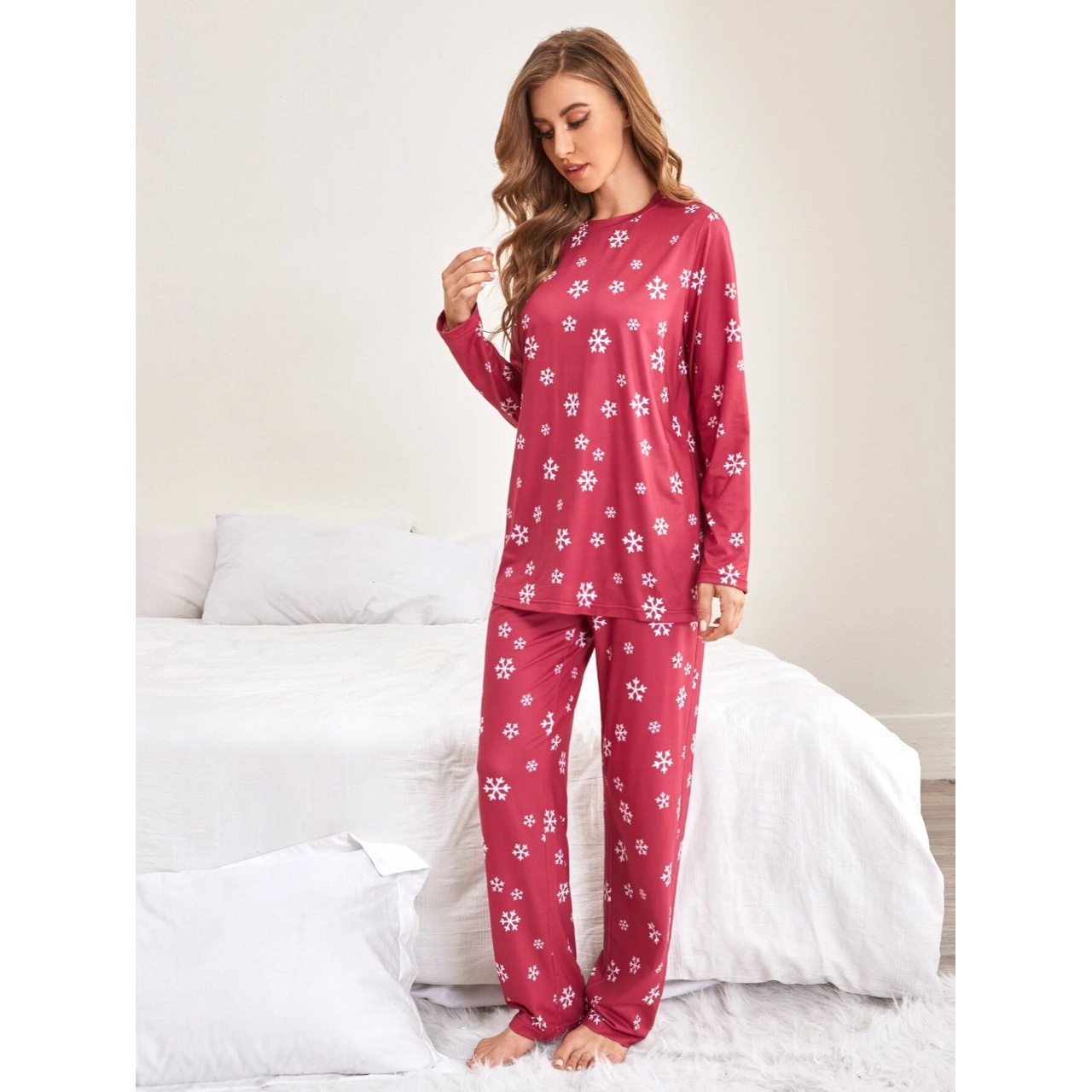 Allover snowflake print pajama set s