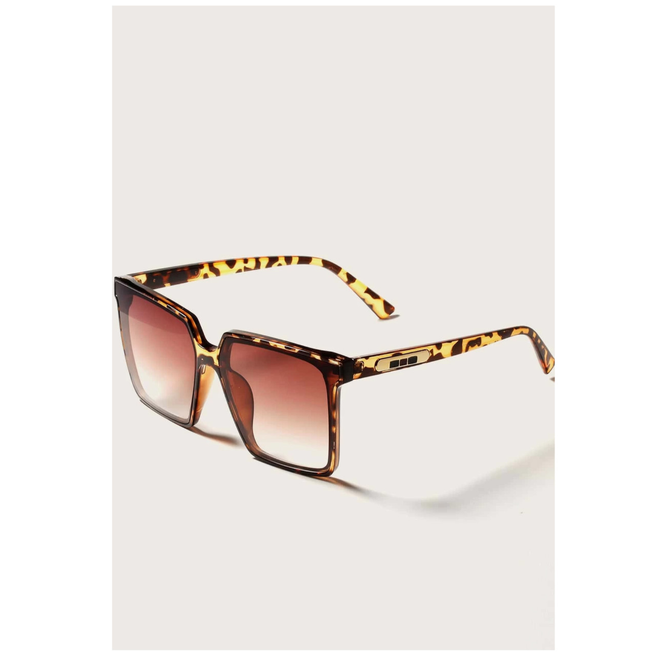Leopard frame sunglasses with case