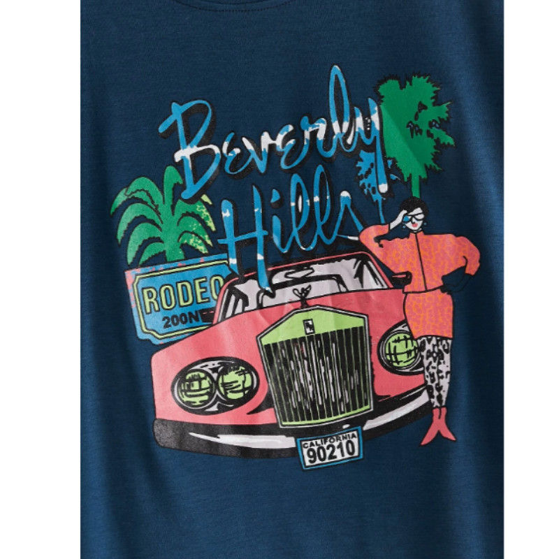 Car and letter graphic tee l